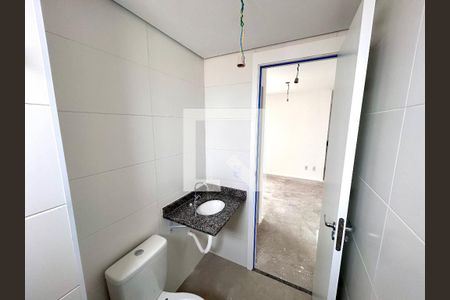 Apartamento à venda com 64m², 2 quartos e 2 vagasBanheiro 