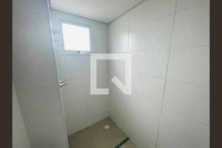 Banheiro  de apartamento à venda com 2 quartos, 64m² em Vila Sao Ricardo, Guarulhos