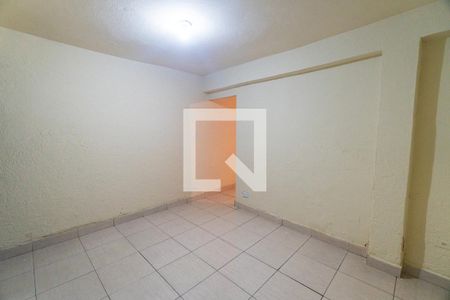 Quarto de casa para alugar com 1 quarto, 50m² em Vila Guarani (zona Sul), São Paulo