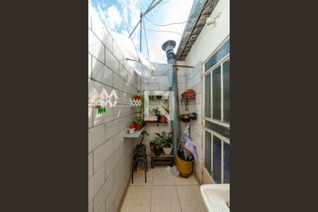 Área de Serviço de casa à venda com 3 quartos, 88m² em Vista Alegre, Belo Horizonte