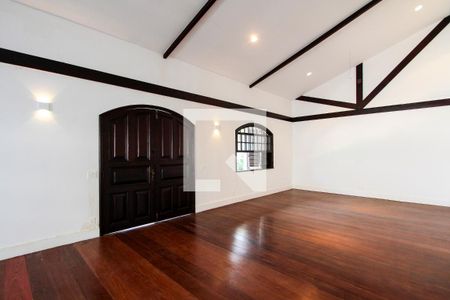 Sala de casa de condomínio à venda com 6 quartos, 750m² em Barra da Tijuca, Rio de Janeiro