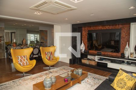 Sala de TV de apartamento à venda com 4 quartos, 385m² em Campo Belo, São Paulo