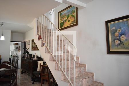 Escadas de casa à venda com 4 quartos, 299m² em Planalto Paulista, São Paulo