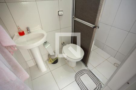 Banheiro Social de casa à venda com 3 quartos, 177m² em Parque Peruche, São Paulo