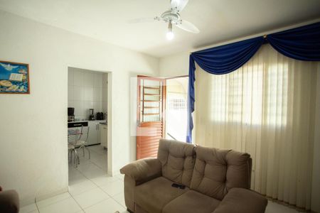 Sala de casa à venda com 3 quartos, 177m² em Parque Peruche, São Paulo