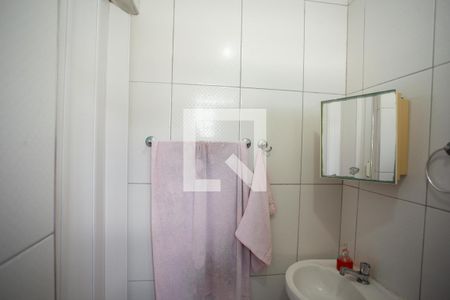 Banheiro Social de casa à venda com 3 quartos, 177m² em Parque Peruche, São Paulo