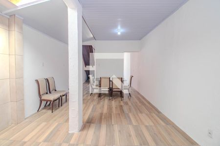 Cozinha de casa à venda com 2 quartos, 140m² em Floresta, Porto Alegre