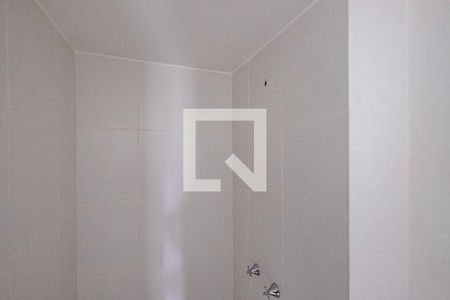 Banheiro de kitnet/studio à venda com 1 quarto, 24m² em Jardim Paulistano, São Paulo