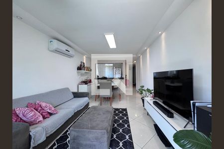 Sala de apartamento para alugar com 3 quartos, 77m² em Recreio dos Bandeirantes, Rio de Janeiro