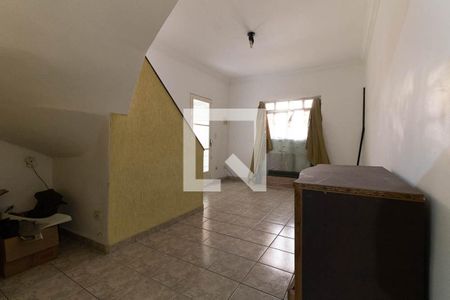 Sala de casa à venda com 4 quartos, 160m² em Parque Fongaro, São Paulo