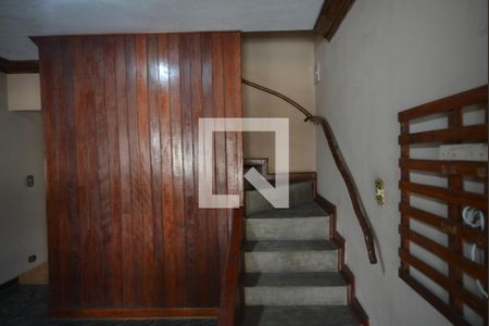 Sala de casa para alugar com 2 quartos, 82m² em Jardim Santo Antônio, Santo André