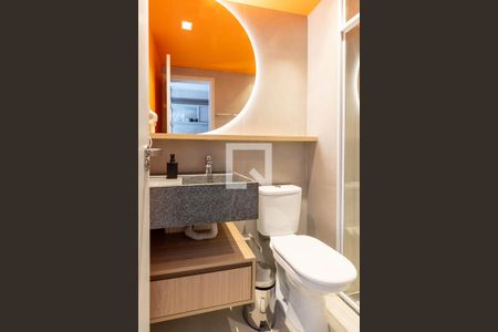 Banheiro de kitnet/studio para alugar com 1 quarto, 27m² em República, São Paulo