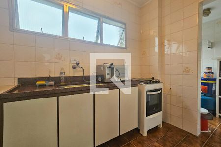 Cozinha de apartamento para alugar com 1 quarto, 67m² em Jardim Las Palmas, Guarujá