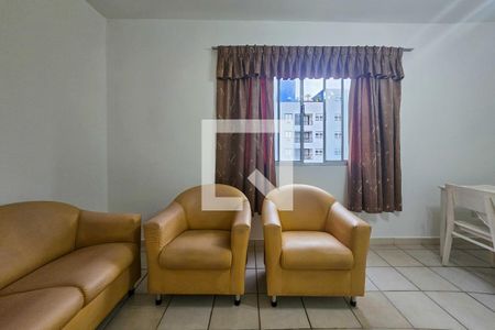Sala de apartamento para alugar com 1 quarto, 67m² em Jardim Las Palmas, Guarujá