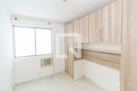 Quarto 1 de apartamento para alugar com 2 quartos, 55m² em Vila Valqueire, Rio de Janeiro