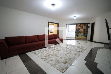 Sala de casa à venda com 3 quartos, 700m² em Utinga, Santo André