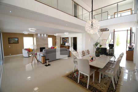 Sala de casa de condomínio para alugar com 5 quartos, 620m² em Loteamento Alphaville Campinas, Campinas