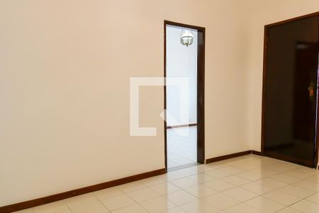 Sala de casa para alugar com 2 quartos, 89m² em Piedade, Rio de Janeiro