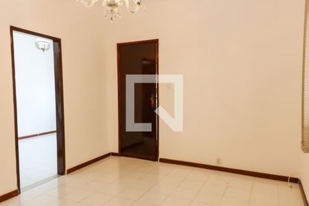 Sala de casa para alugar com 2 quartos, 89m² em Piedade, Rio de Janeiro