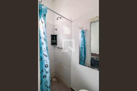 Banheiro de kitnet/studio para alugar com 1 quarto, 20m² em Vila Gomes, São Paulo