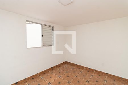 Quarto 2 de casa para alugar com 2 quartos, 80m² em Vila Leonor, São Paulo