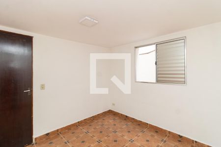 Quarto 2 de casa para alugar com 2 quartos, 80m² em Vila Leonor, São Paulo