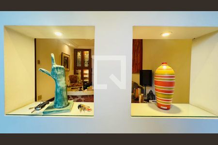 Sala de casa à venda com 4 quartos, 215m² em Campo Belo, São Paulo