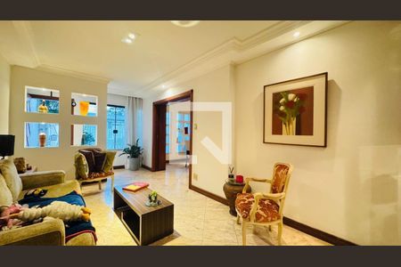 Sala de casa à venda com 4 quartos, 215m² em Campo Belo, São Paulo
