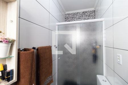 Banheiro da Suíte de casa para alugar com 2 quartos, 100m² em Vila Arapua, São Paulo