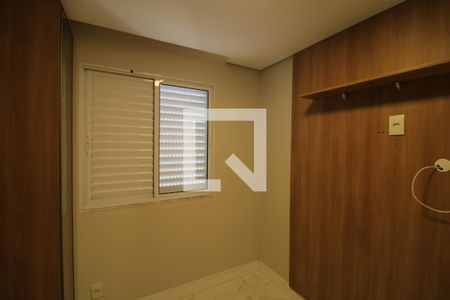 Quarto 1 de apartamento para alugar com 3 quartos, 59m² em Parque São Lourenço, São Paulo