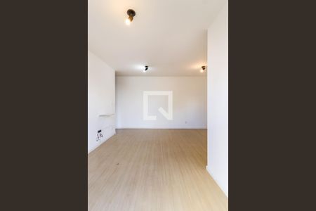 Sala de apartamento à venda com 3 quartos, 65m² em Vila das Belezas, São Paulo