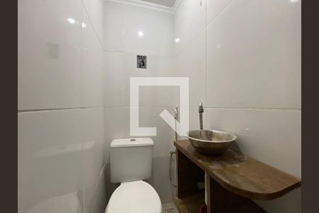 Lavabo de casa para alugar com 2 quartos, 140m² em Méier, Rio de Janeiro
