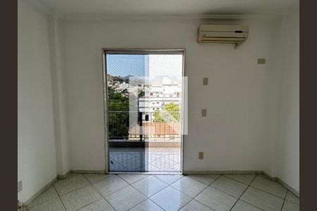 Quarto de apartamento à venda com 2 quartos, 121m² em Vila Valqueire, Rio de Janeiro
