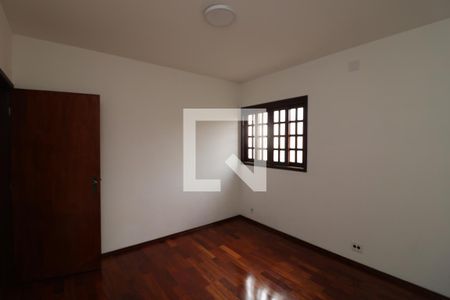 Quarto 2 de casa para alugar com 3 quartos, 205m² em Sítio da Figueira, São Paulo