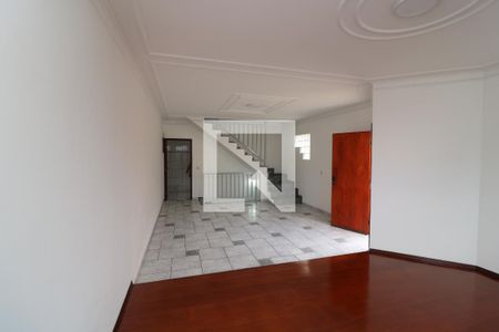 Sala de casa para alugar com 3 quartos, 205m² em Sítio da Figueira, São Paulo