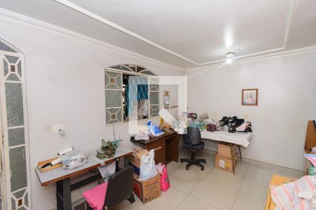 Sala de casa à venda com 4 quartos, 250m² em Novo Eldorado, Contagem