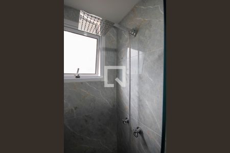 Banheiro de casa de condomínio à venda com 2 quartos, 43m² em Vila Guilherme, São Paulo