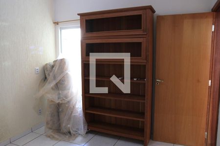 Quarto 1 de casa para alugar com 3 quartos, 225m² em Vila Jardim Pompéia, Goiânia