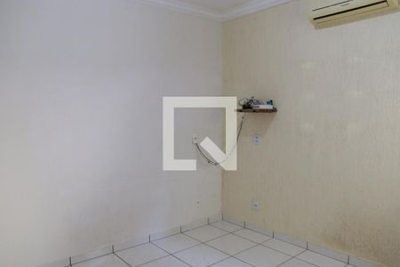 Quarto 1 de casa para alugar com 3 quartos, 225m² em Vila Jardim Pompéia, Goiânia