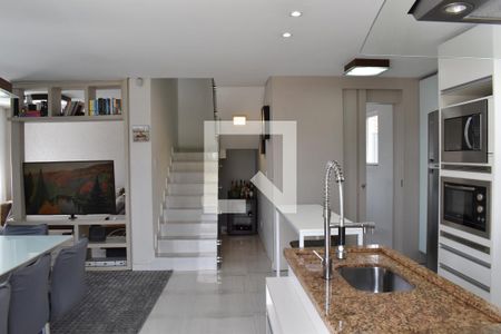 Sala de casa para alugar com 3 quartos, 189m² em Barreirinha, Curitiba