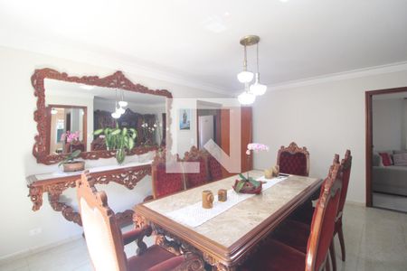 Sala 3 de casa à venda com 4 quartos, 327m² em Interlagos, São Paulo