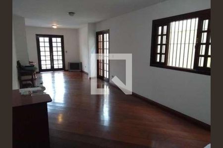 Casa à venda com 4 quartos, 200m² em Bosque da Saúde, São Paulo