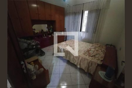 Casa à venda com 4 quartos, 364m² em Jardim da Gloria, Taboão da Serra