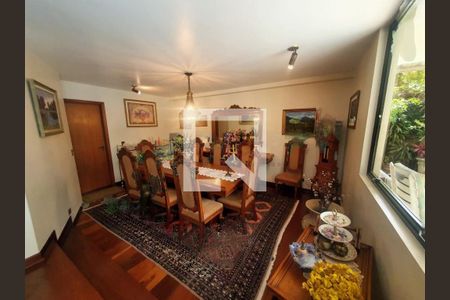 Casa à venda com 4 quartos, 420m² em Jardim Marajoara, São Paulo