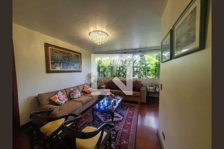 Casa à venda com 4 quartos, 420m² em Jardim Marajoara, São Paulo