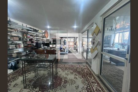 Casa à venda com 5 quartos, 559m² em Vila Tramontano, São Paulo