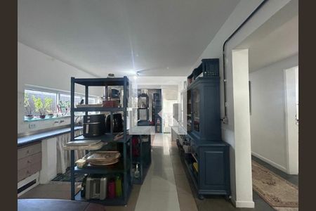 Casa à venda com 5 quartos, 559m² em Vila Tramontano, São Paulo