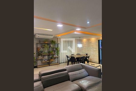 Casa à venda com 4 quartos, 336m² em Vargem Pequena, Rio de Janeiro
