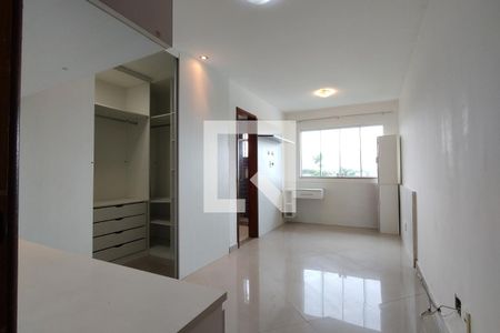 Suíte de casa de condomínio à venda com 3 quartos, 230m² em Jacarepaguá, Rio de Janeiro