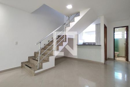 Sala de casa de condomínio à venda com 3 quartos, 230m² em Jacarepaguá, Rio de Janeiro